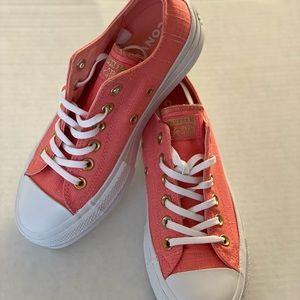 Converse all stars platform sneakers